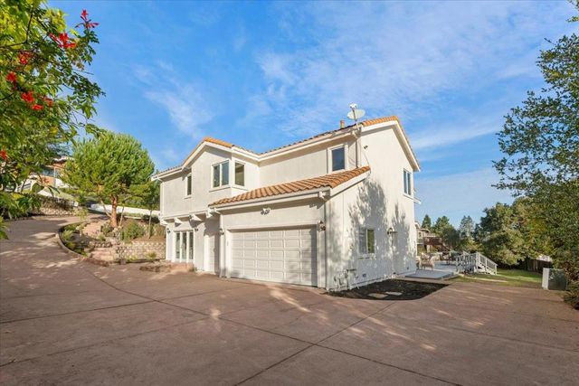 3961 Jefferson Avenue, Redwood City, CA 94062