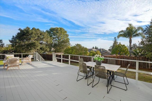 3961 Jefferson Avenue, Redwood City, CA 94062