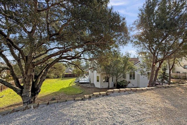 3961 Jefferson Avenue, Redwood City, CA 94062