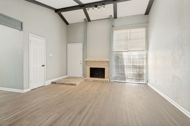 2640 Santiago Circle, Grand Prairie, TX 75052