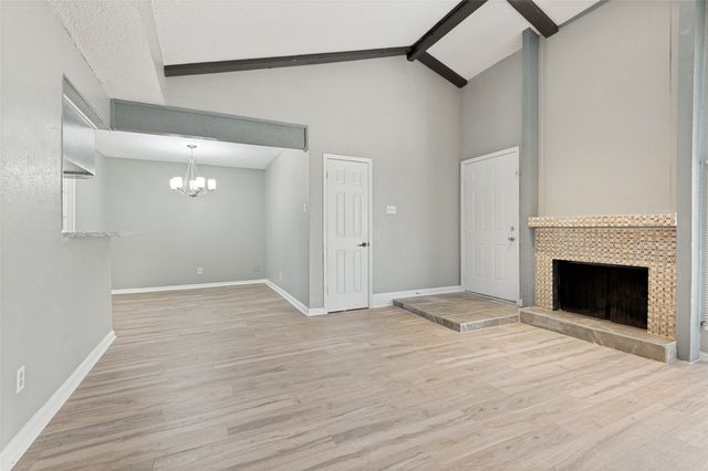 2640 Santiago Circle, Grand Prairie, TX 75052