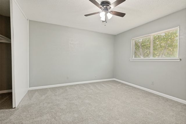 2640 Santiago Circle, Grand Prairie, TX 75052
