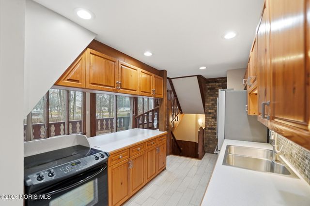 1450 Fostoria Avenue, Findlay, OH 45840