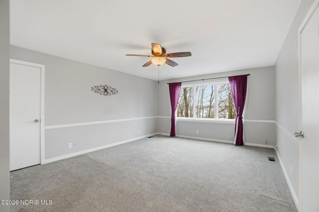 1450 Fostoria Avenue, Findlay, OH 45840