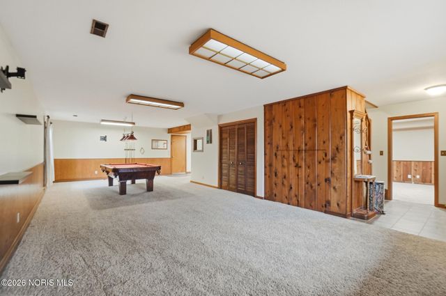 1450 Fostoria Avenue, Findlay, OH 45840