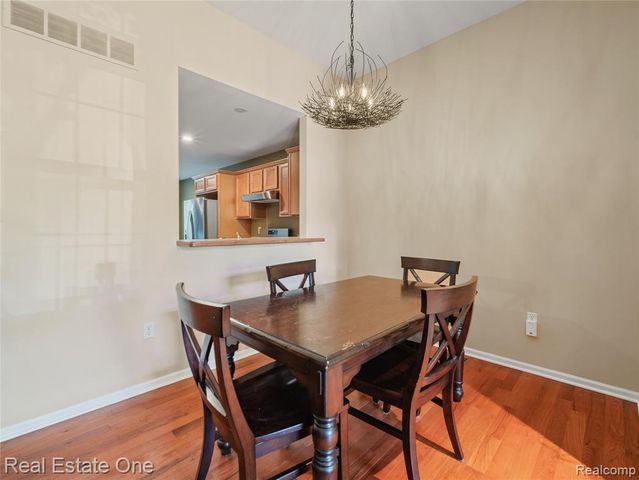 122 Pondview Court, Brighton, MI 48116