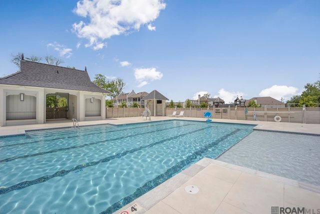 3240 Pointe-marie Dr, Baton Rouge, LA 70820