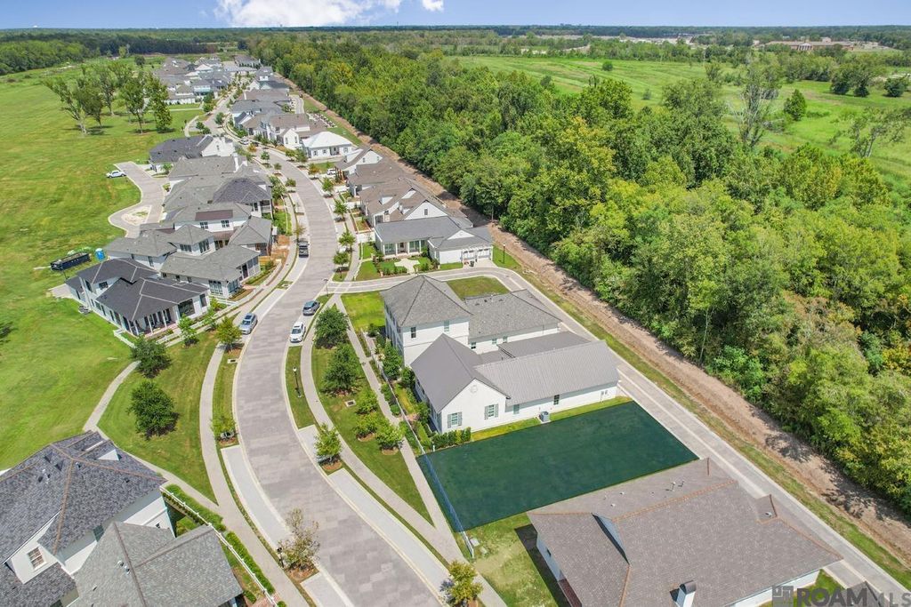 3240 Pointe-marie Dr, Baton Rouge, LA 70820