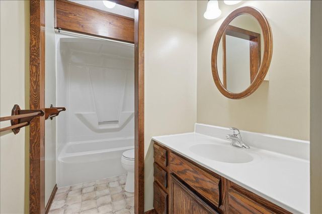 W10417 County Road FF, River Falls, WI 54022