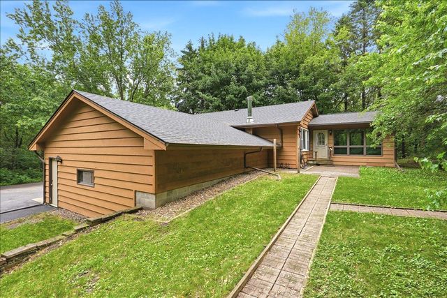 W10417 County Road FF, River Falls, WI 54022