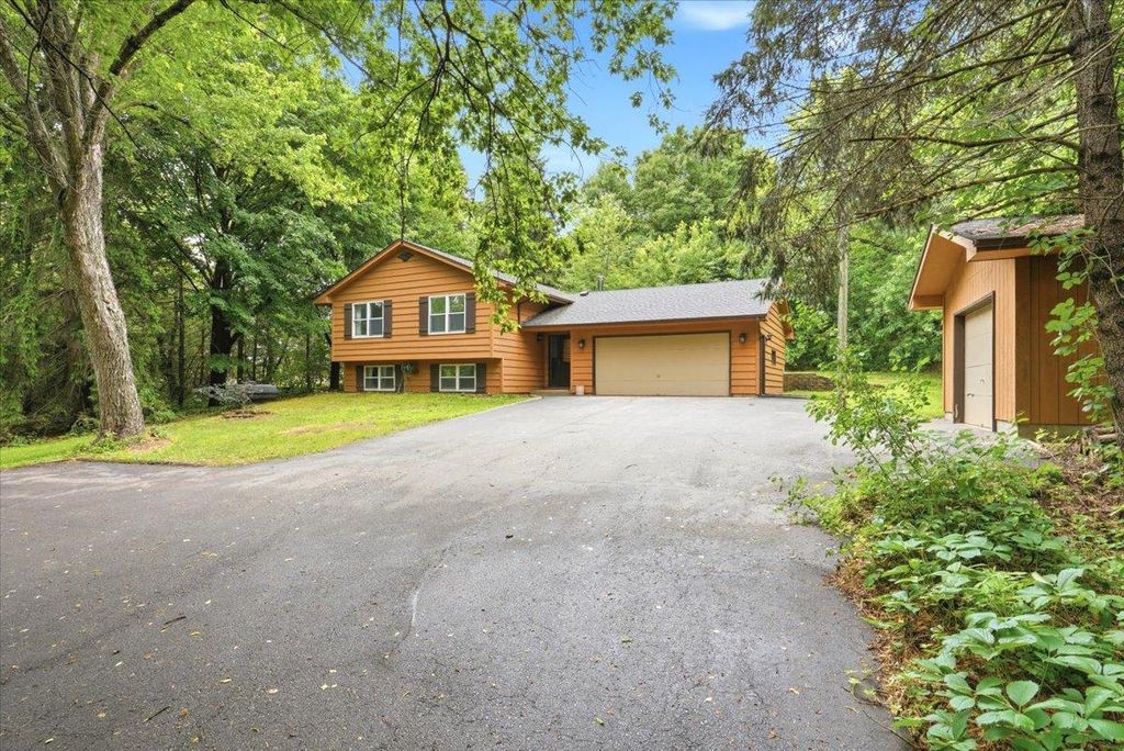 W10417 County Road FF, River Falls, WI 54022