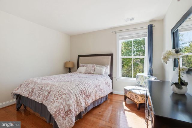 2405 CINDY LN, Warrington, PA 18976