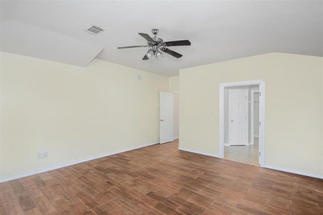 405 Magnolia Estates Drive, League City, TX 77573
