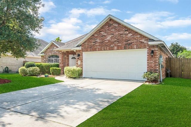 405 Magnolia Estates Drive, League City, TX 77573