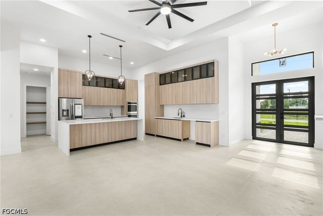 222 SE 2nd AVE, Cape Coral, FL 33990