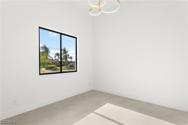 222 SE 2nd AVE, Cape Coral, FL 33990
