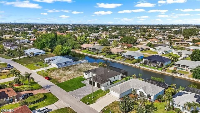 222 SE 2nd AVE, Cape Coral, FL 33990