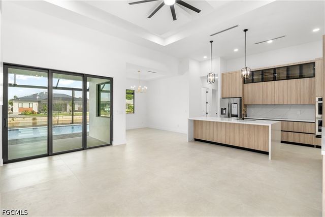 222 SE 2nd AVE, Cape Coral, FL 33990