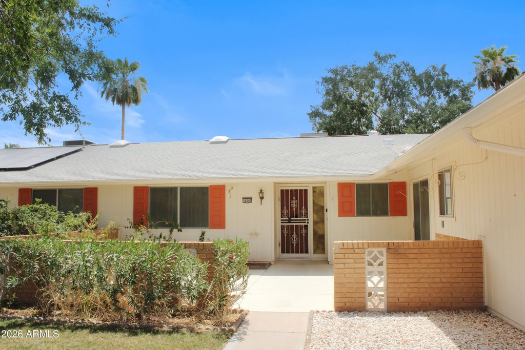 10207 W KINGSWOOD Circle, Sun City, AZ 85351 — photo 3