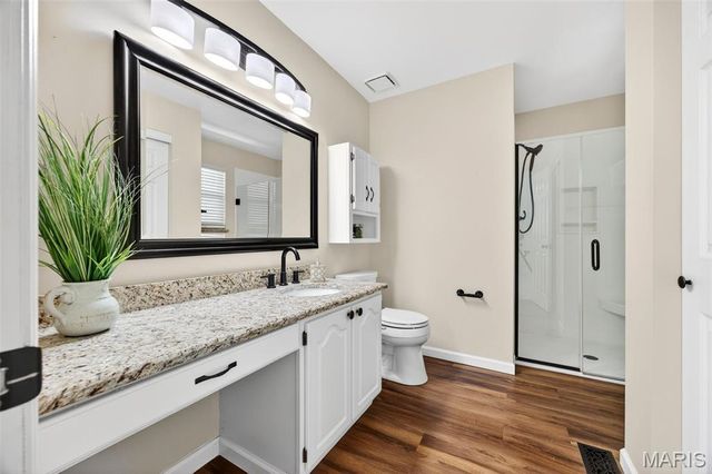 303 Harper Court, St Peters, MO 63376