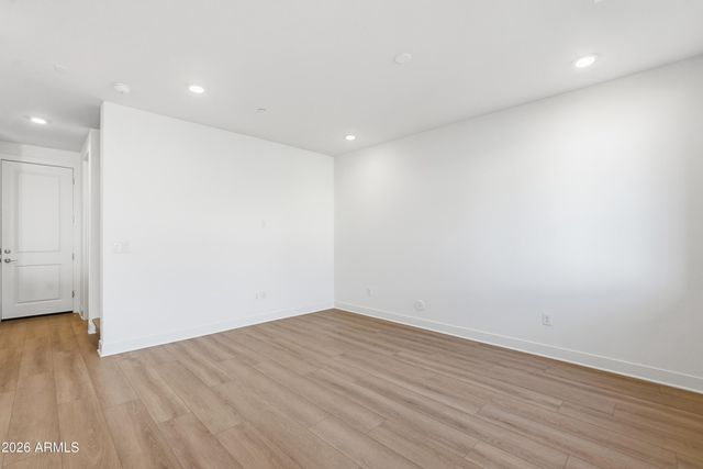 2121 W Sonoran Desert Drive 83, Phoenix, AZ 85085