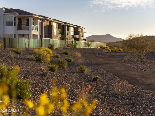 2121 W Sonoran Desert Drive 83, Phoenix, AZ 85085