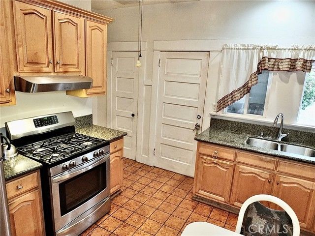 6122 Stafford, Huntington Park, CA 90255