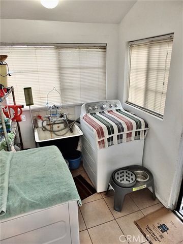 6122 Stafford, Huntington Park, CA 90255