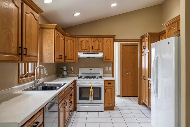 735 Daffodil STREET, West Salem, WI 54669