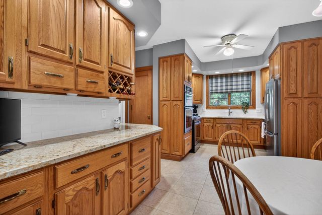 906 20th Avenue, East Moline, IL 61244