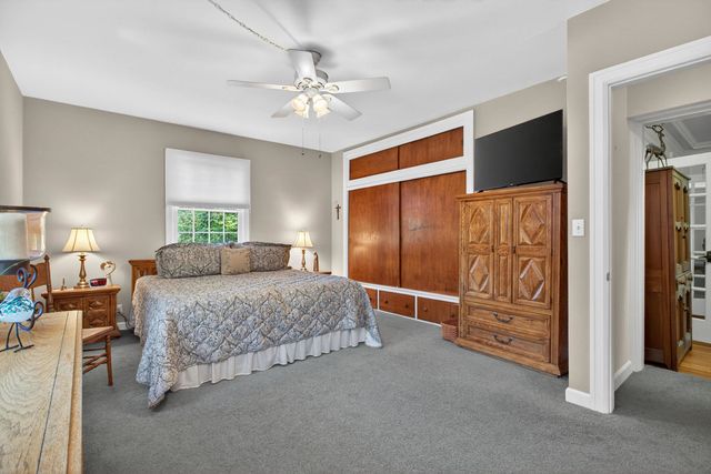 906 20th Avenue, East Moline, IL 61244