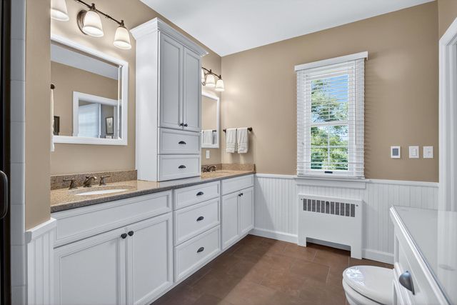 906 20th Avenue, East Moline, IL 61244