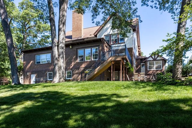 906 20th Avenue, East Moline, IL 61244