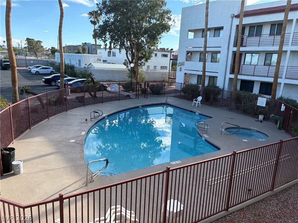 1381 East University Avenue 207, Las Vegas, NV 89119 — photo 4