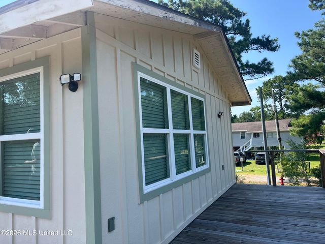 6007 Tyler Street, Bay Saint Louis, MS 39520