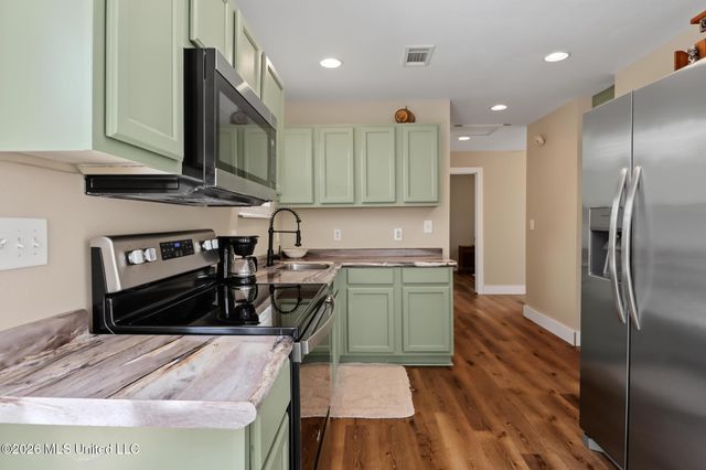 6007 Tyler Street, Bay Saint Louis, MS 39520