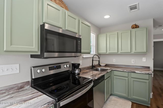 6007 Tyler Street, Bay Saint Louis, MS 39520
