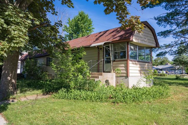 433 West Avenue, Mauston, WI 53948