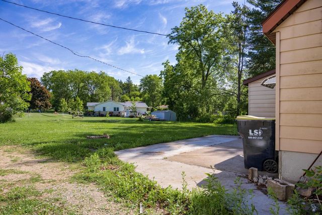433 West Avenue, Mauston, WI 53948