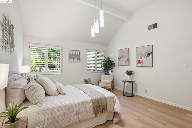 239 Paseo bernal, Moraga, CA 94556