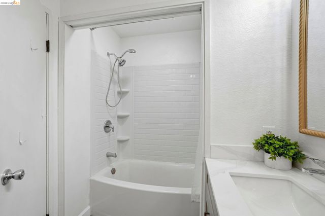 239 Paseo bernal, Moraga, CA 94556