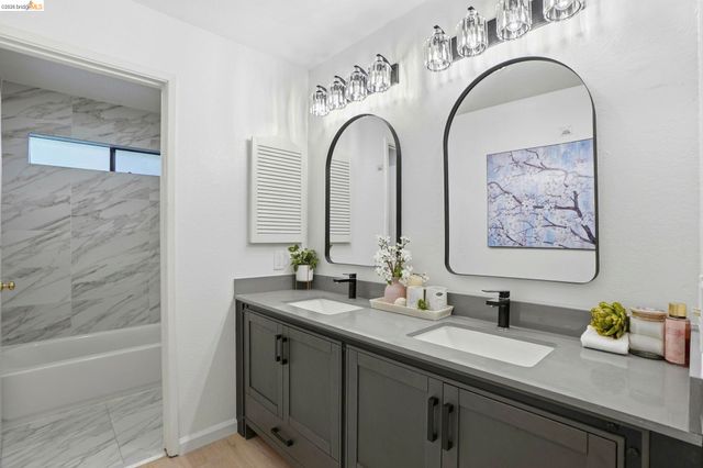 239 Paseo bernal, Moraga, CA 94556