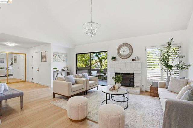 239 Paseo bernal, Moraga, CA 94556