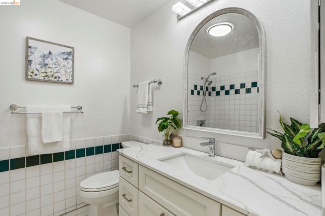 239 Paseo bernal, Moraga, CA 94556