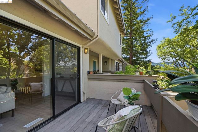 239 Paseo bernal, Moraga, CA 94556