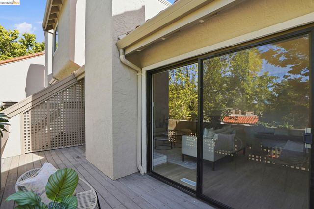 239 Paseo bernal, Moraga, CA 94556