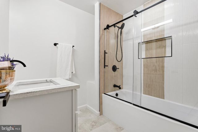 203 AUDREYS CT SE, Vienna, VA 22180