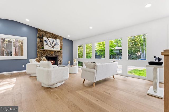 203 AUDREYS CT SE, Vienna, VA 22180