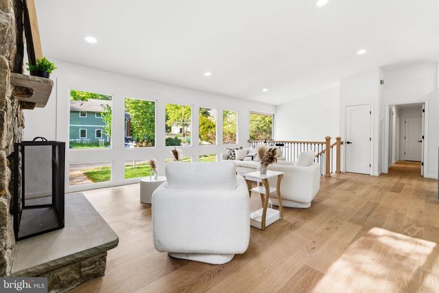 203 AUDREYS CT SE, Vienna, VA 22180