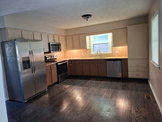 3610 Stamper Drive, Winchester, KY 40391
